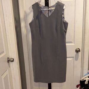 Amanda Smith Classic Gray Midi Dress